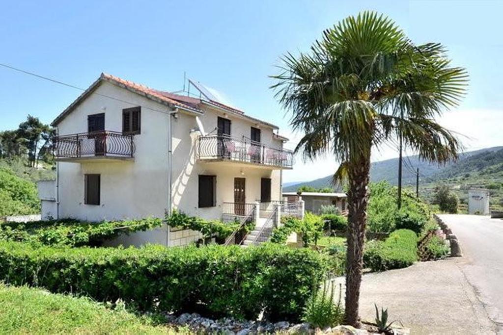 Apartments Vrisnik Jelsa  Exterior photo